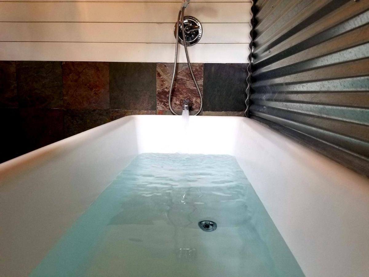 Sacred Mtn River Suites Кернвилл Экстерьер фото